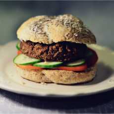 Przepis na Wegańskie burgery fasolowo-bakłażanowe