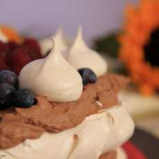 Przepis na Tort bezowy: Słodko-gorzki koniec lata