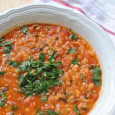 Przepis na Pomidorowa zupa z czerwoną soczewicą
