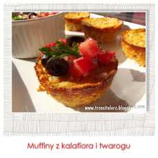 Przepis na Muffiny z kalafiora i twarogu z salsą pomidorową