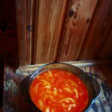 Przepis na Zupa/leczo pomidorowe z makaronem z cukinii (porcja - ok. 195 kcal) 