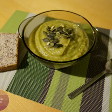 Przepis na Zupa krem z brokuła i selera