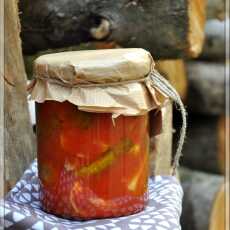 Przepis na Ogórki z chili w zalewie pomidorowej