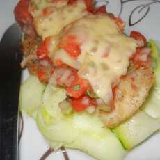 Przepis na Filet z kurczaka z salsą pomidorowo-serową