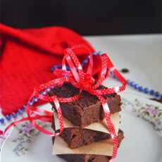 Przepis na Walentynkowe brownie czyli ciasto mocno czekoladowe