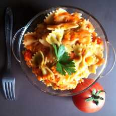 Przepis na Pasta with fresh tomato sauce / Nuddeln mit Tomatensosse / Makaron z sosem ze świeżych pomidorów