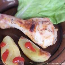 Przepis na Pieczone podudzia z kurczaka w marynacie ketchupowo-musztardowej z pieczonymi ziemniakami
