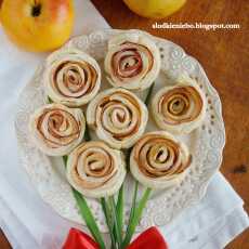 Przepis na Bukiet z różami z ciasta francuskiego i jabłek