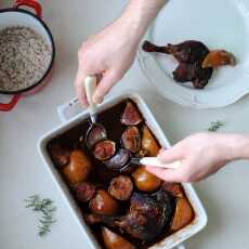 Przepis na Obiady czwartkowe #19: Udka kaczki z gruszkami i figami + kasza jęczmienna