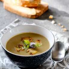 Przepis na Kremowa zupa z borowików w stylu francuskim