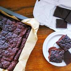 Przepis na Fasolowe brownie z orzeszkami ziemnymi, czyli kolejna zdrowa rozpusta