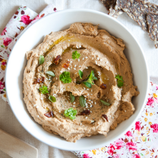 Przepis na HUMMUS Z SUSZONYMI POMIDORAMI