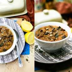 Przepis na Zupa z suszonego bobu z grzybami Mun, miętą i ziarnami