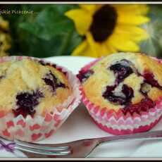 Przepis na MUFFINKI NADZIANE BORÓWKAMI