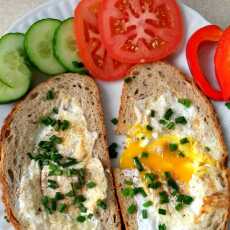 Przepis na Jajka sadzone w chlebie