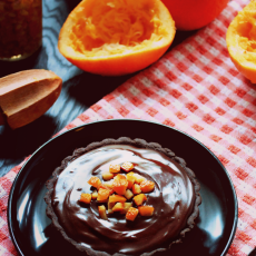 Przepis na Tartaletki czekoladowe z pomarańczowym curdem