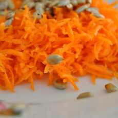 Przepis na Surówka z marchewki i ziaren słonecznika