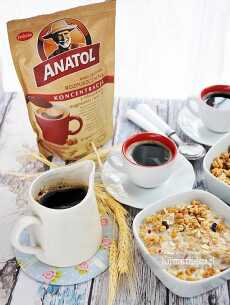 Przepis na Klasyczne śniadanie z kawą Anatol