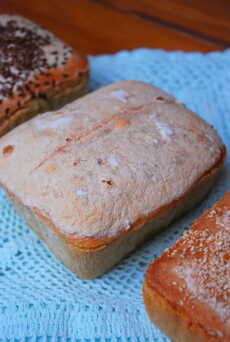 Przepis na Chleb z mąki jaglanej z czarnuszką