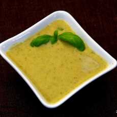 Przepis na Ekspresowa tajska zupa-krem z brokułów. Zaskakująco smaczna