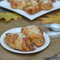 Przepis na Rogale Marcińskie (ciasto półdrożdżowe - półfrancuskie). KROK PO KROKU