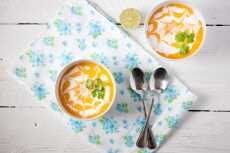 Przepis na Zupa ze słodkich ziemniaków z soczewicą i mleczkiem kokosowym