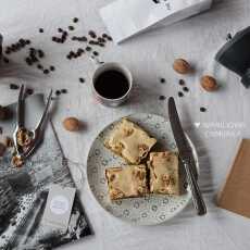 Przepis na Kruche jaglane ciasto z orzechami włoskimi i aronią