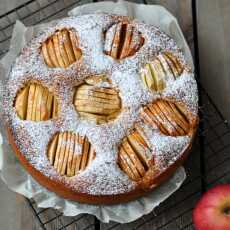 Przepis na Ciasto marcepanowo-jabłkowe