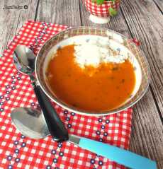 Przepis na Zupa krem z warzyw korzeniowych i pomidorów