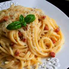 Przepis na Spaghetti Carbonara z Szynką (Makaron z Szynką)