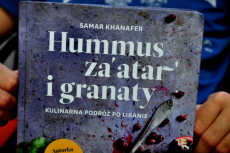 Przepis na Hummus, za’atar i granaty – kulinarna podróż po Libanie