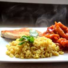 Przepis na Ryż curry z filetem z kurczaka w wędzonej papryce oraz miksem warzyw