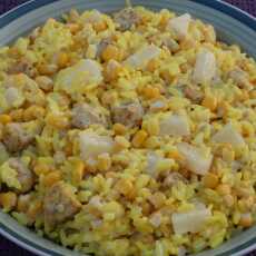 Przepis na Żółta sałatka ryżowa z kurczakiem