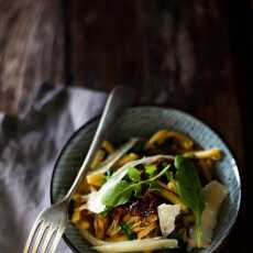 Przepis na MAKARON GARGANELLI Z PIECZONYM MIĘSEM, SZPINAKIEM I RUKOLĄ - GARGANELLI PASTA WITH ROASTED MEAT, SPINACH AND ARUGULA