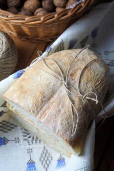 Przepis na Chleb pszenny na zaczynie z drożdży z czarnuszką