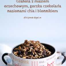 Przepis na Granola z masłem orzechowym, gorzką czekoladą nasionami chia i błonnikiem
