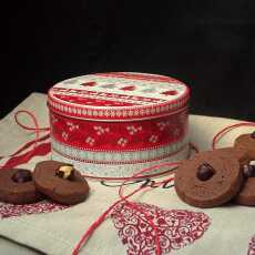 Przepis na Kakaowe ciasteczko z orzeszkiem do świątecznej puszki
