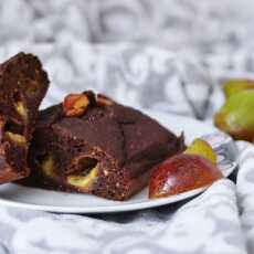 Przepis na Dietetyczne ciasto czekoladowe ze śliwkami i orzechami