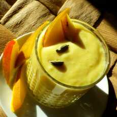 Przepis na Słoneczne mango lassi z quinoą :)