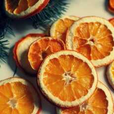 Przepis na Jak suszyć pomarańcze? Jadalne, suszone i pachnące ozdoby świąteczne.