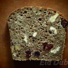 Przepis na Chleb świąteczny z bakaliami, na zakwasie i kwasie chlebowym