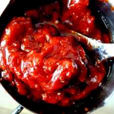 Przepis na Steki wieprzowe w pomidorowo-czosnkowej marynacie
