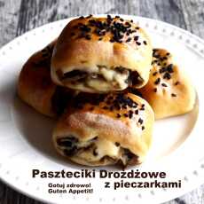 Przepis na Paszteciki drożdżowe z pieczarkami