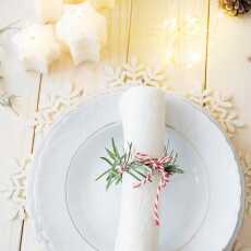 Przepis na Świąteczne dekoracje stołu: serwetki z rozmarynem