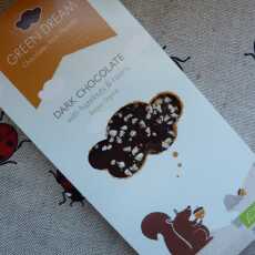 Przepis na Deserowa czekolada belgijska z orzechami laskowymi i rodzynkami biozona.pl