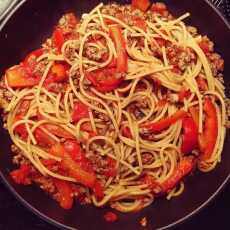 Przepis na Spaghetti z czerwoną papryką