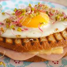 Przepis na Grillowana kanapka z jajkiem sadzonym