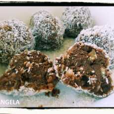 Przepis na Trufle kakaowo-orzechowe z fasoli jaś - Cacao & White Beans Truffles - Tartufi con fagioli bianchi al cacao e noci