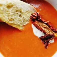 Przepis na Zupa z suszonych pomidorów i mascarpone