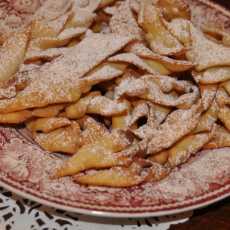 Przepis na Cenci - toskańskie faworki z Vin Santo